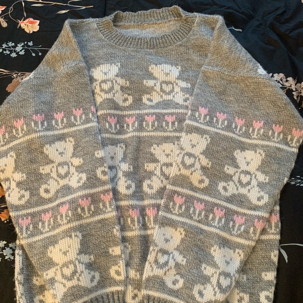 ✨Teddy bear sweater✨
